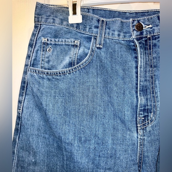 ÉTICA IRIS RELAXED BARREL JEAN, Size 28 Color is light blue wash EUC Like New - Picture 10 of 10